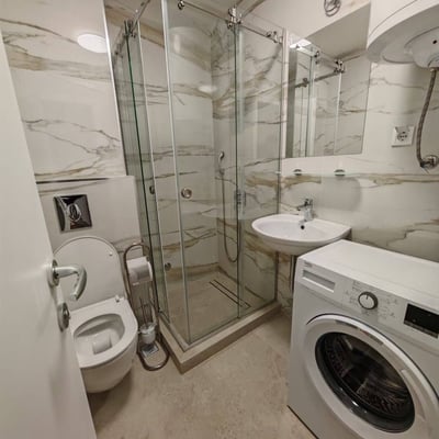 Alquiler de un acogedor apartamento de 2 habitaciones, 42 m², Zvezdara, Belgrado, Serbia